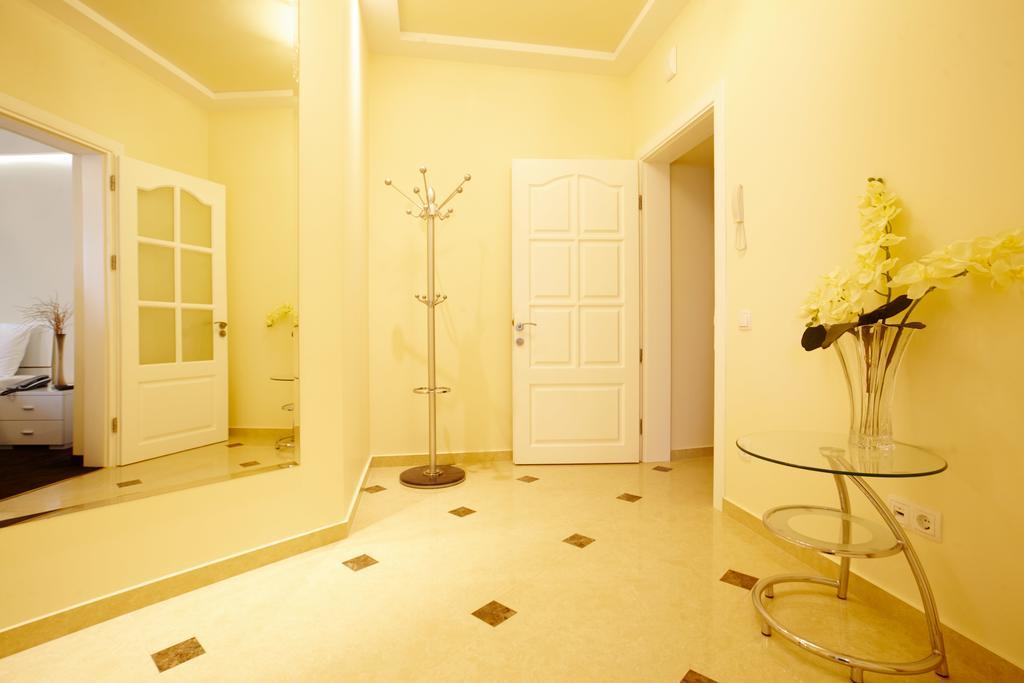 Ultra Central Park Apartments 基希讷乌 外观 照片
